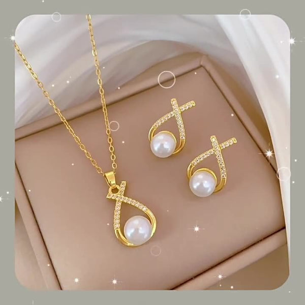 Gold Pearl Pendant Necklace for Women - Elegant Teardrop Design